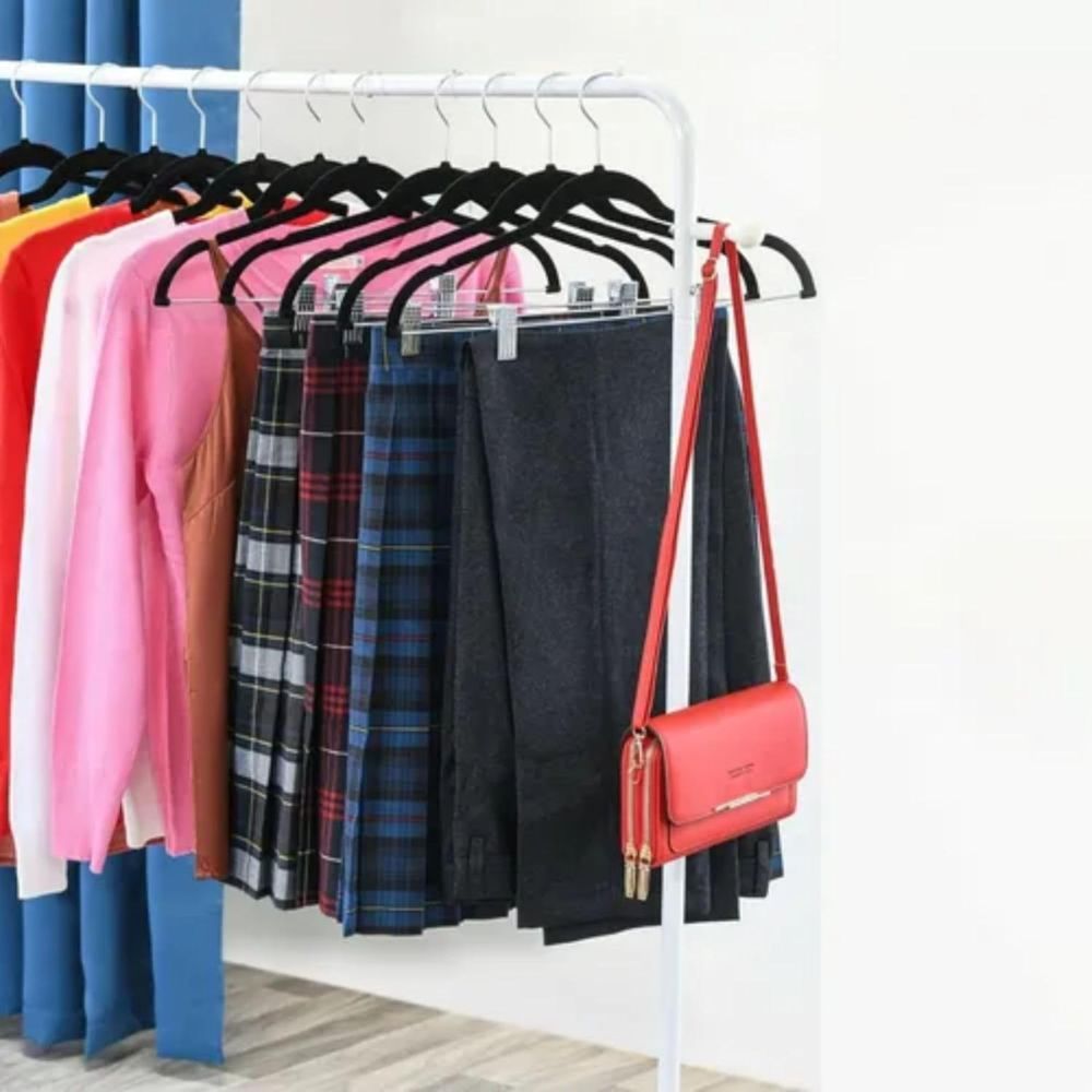 Kit 5 Cabides de Veludo Slim com Presilha de Metal Preto - Antiaderente, Reforçado e Elegante - Imagem 7